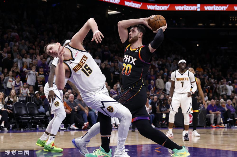 杰伦-布朗休赛期沉浸式训练 特训单打对抗突破&外线撤步三分